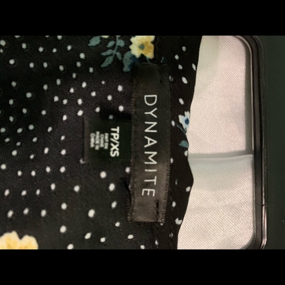 Dynamite blouse - Size XS - Picture 2 of 3